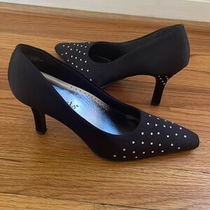 Vintage 90s Y2K Black Heel Bouquets Rhinestone Stud Heel Top Squared Toe Shoe 7